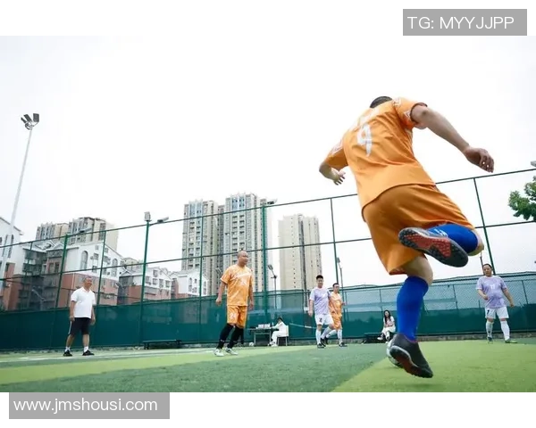 足球加持赛激发全民热情助力青少年成长与团体精神的完美结合